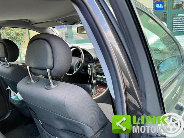 MERCEDES-BENZ C 200 usata 27