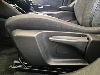 PEUGEOT 208 usata, con Sensori di parcheggio posteriori