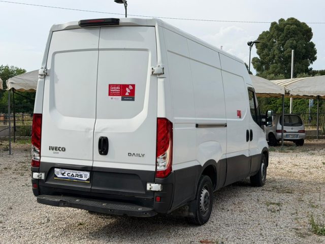IVECO Daily usata, con Boardcomputer