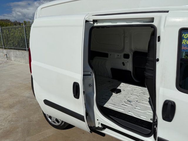 FIAT Doblo usata, con Sensori di parcheggio posteriori