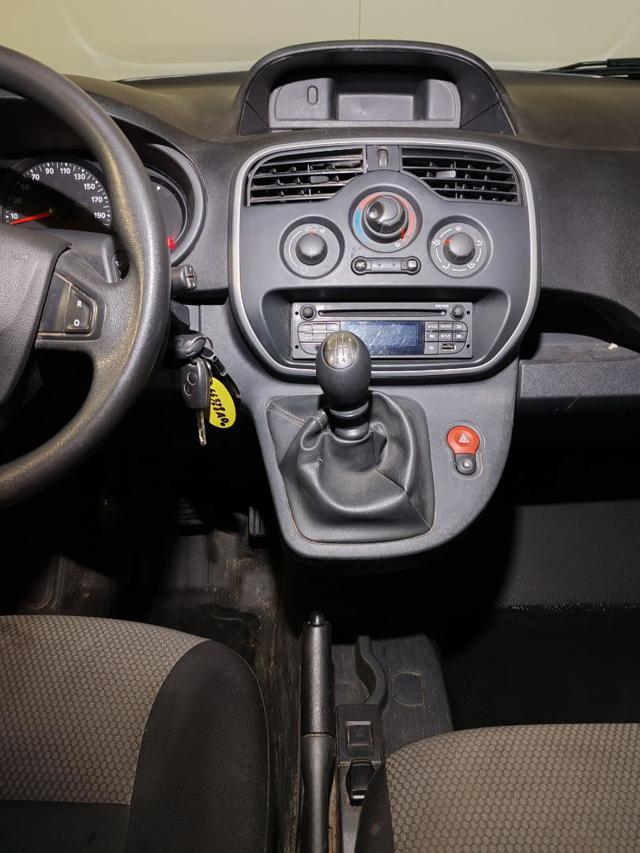 RENAULT Kangoo usata 17