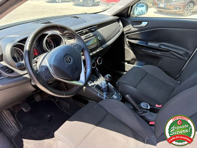 ALFA ROMEO Giulietta usata, con Autoradio