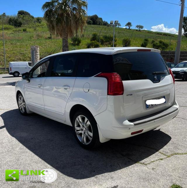 PEUGEOT 5008 usata, con Fendinebbia