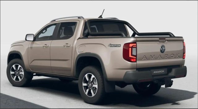 VOLKSWAGEN Amarok usata, con Cerchi in lega
