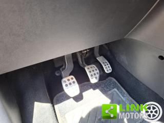 PEUGEOT 208 usata, con Sedile posteriore sdoppiato
