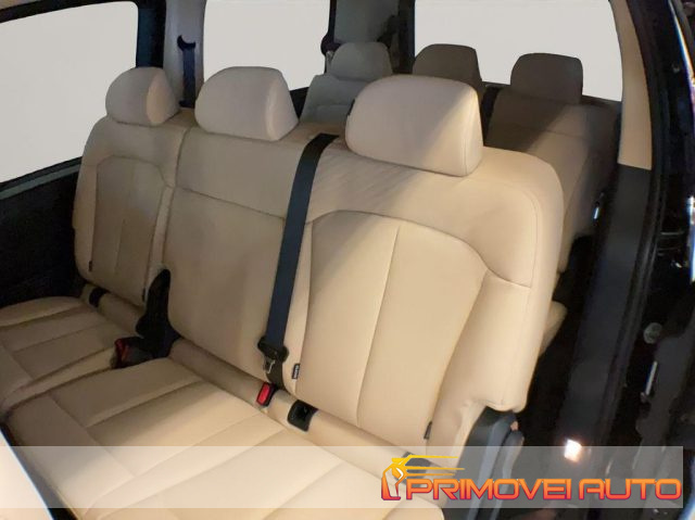 HYUNDAI Staria usata, con Airbag