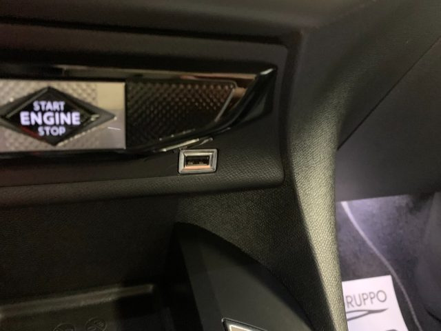 DS AUTOMOBILES DS 3 Crossback usata, con Touch screen