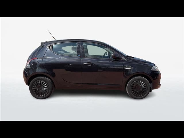 LANCIA Ypsilon usata, con Autoradio