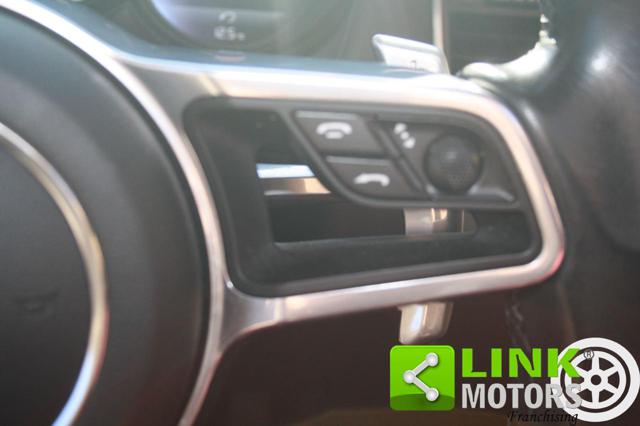 PORSCHE Macan usata, con Fari di profondità antiabbagliamento