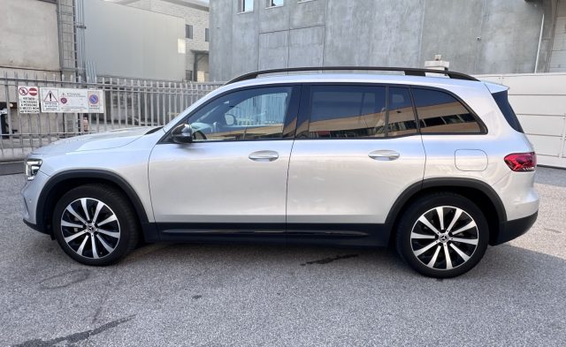 MERCEDES-BENZ GLB 200 usata, con Airbag