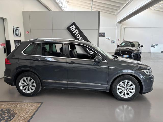 VOLKSWAGEN Tiguan usata, con Airbag laterali