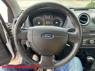 FORD Fiesta usata, con Specchietti laterali elettrici