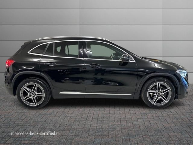 MERCEDES-BENZ GLA 180 usata, con Alzacristalli elettrici