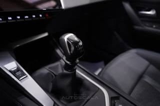 PEUGEOT 308 usata, con Touch screen