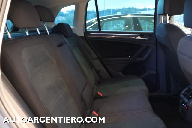 VOLKSWAGEN Tiguan usata, con Bracciolo