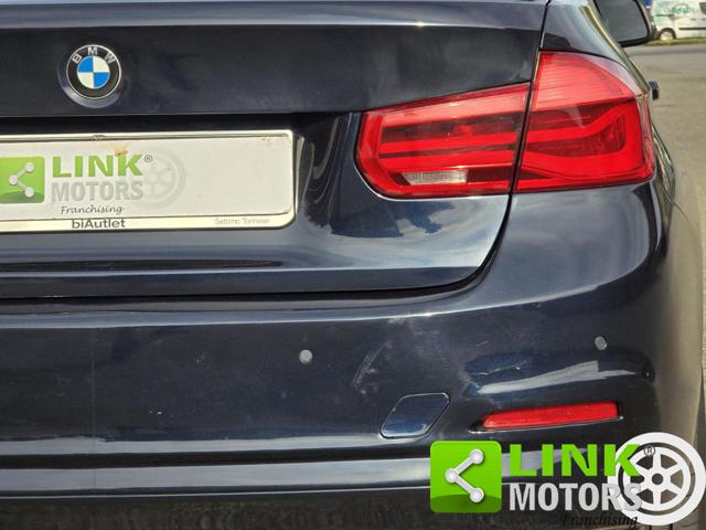 BMW 330 usata, con Sensori di parcheggio posteriori