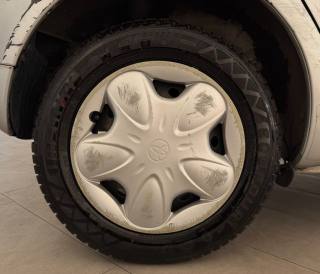 TOYOTA Yaris usata 7