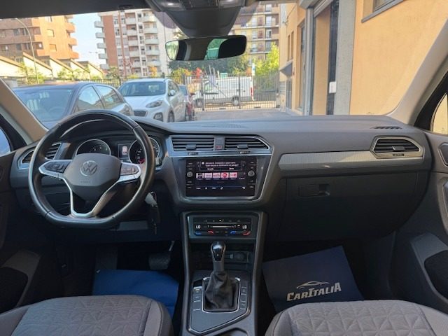 VOLKSWAGEN Tiguan usata, con Autoradio