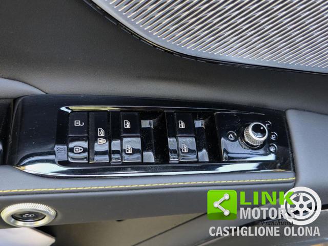 MASERATI Grecale usata, con Luci diurne LED