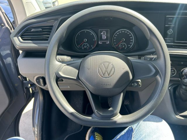 VOLKSWAGEN Caravelle usata, con Sistema di navigazione