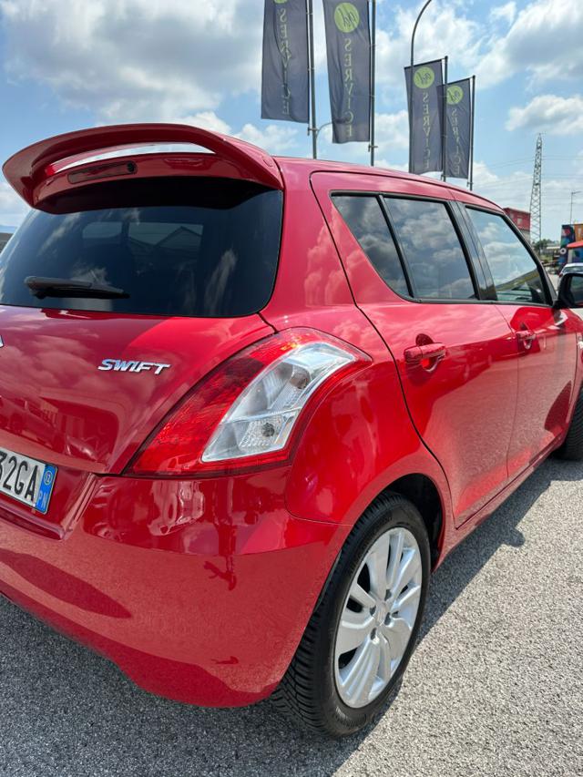 SUZUKI Swift usata, con Autoradio
