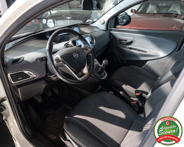 LANCIA Ypsilon usata, con Controllo trazione