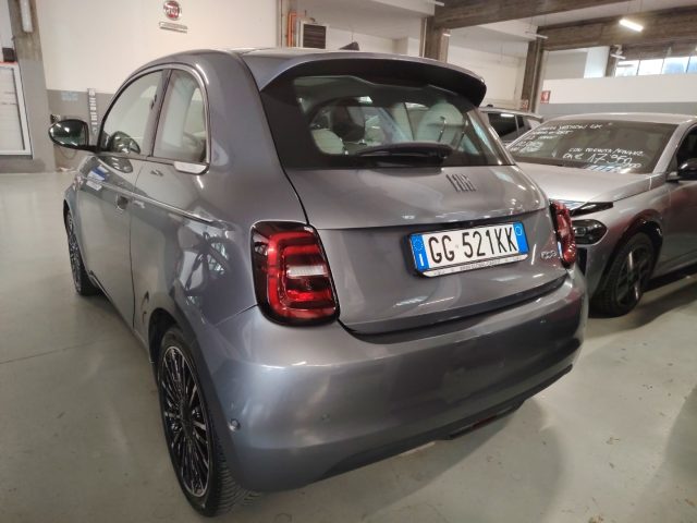 FIAT 500e usata, con Sensori di parcheggio posteriori