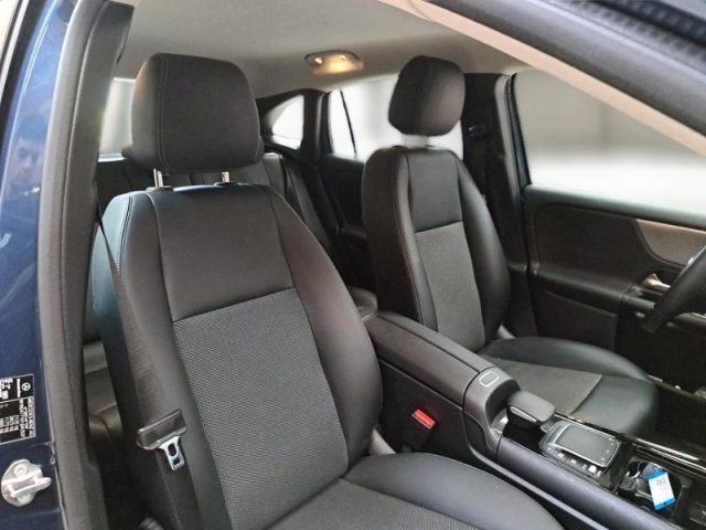 MERCEDES-BENZ GLA 180 usata, con Chiusura centralizzata