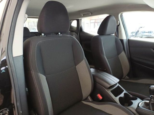 NISSAN Qashqai usata, con Climatizzatore