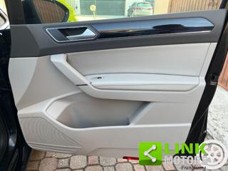 VOLKSWAGEN Touran usata, con Specchietti laterali elettrici
