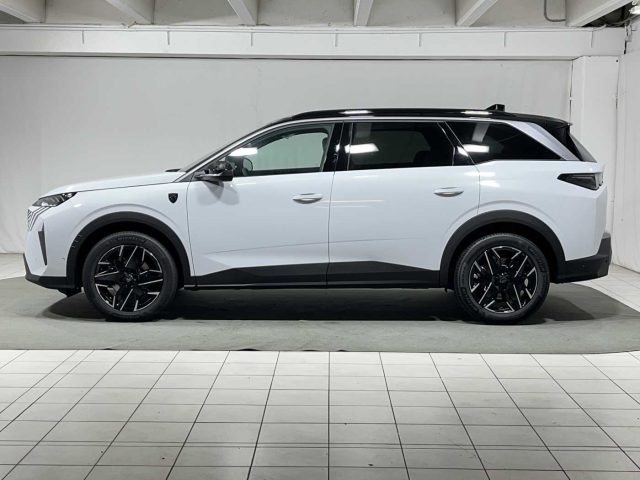 PEUGEOT 5008 usata, con Airbag