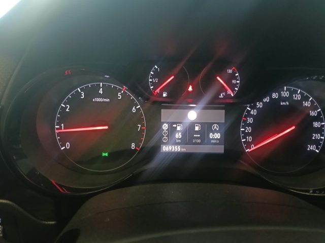 OPEL Corsa usata, con Cruise Control