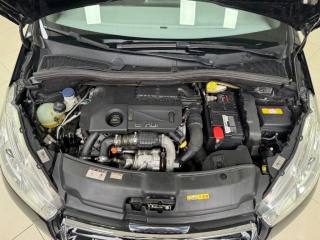 PEUGEOT 208 usata, con Sensori di parcheggio anteriori