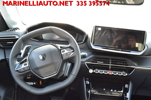 PEUGEOT 208 usata, con Touch screen