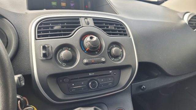 RENAULT Kangoo usata, con Volante multifunzione