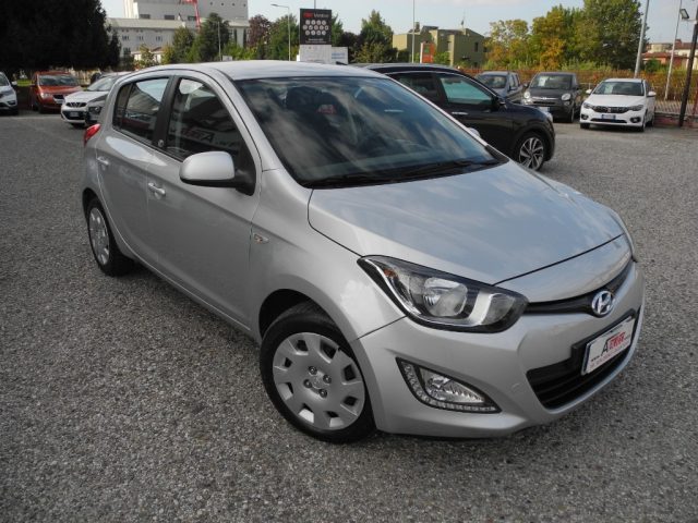 HYUNDAI i20 usata 66