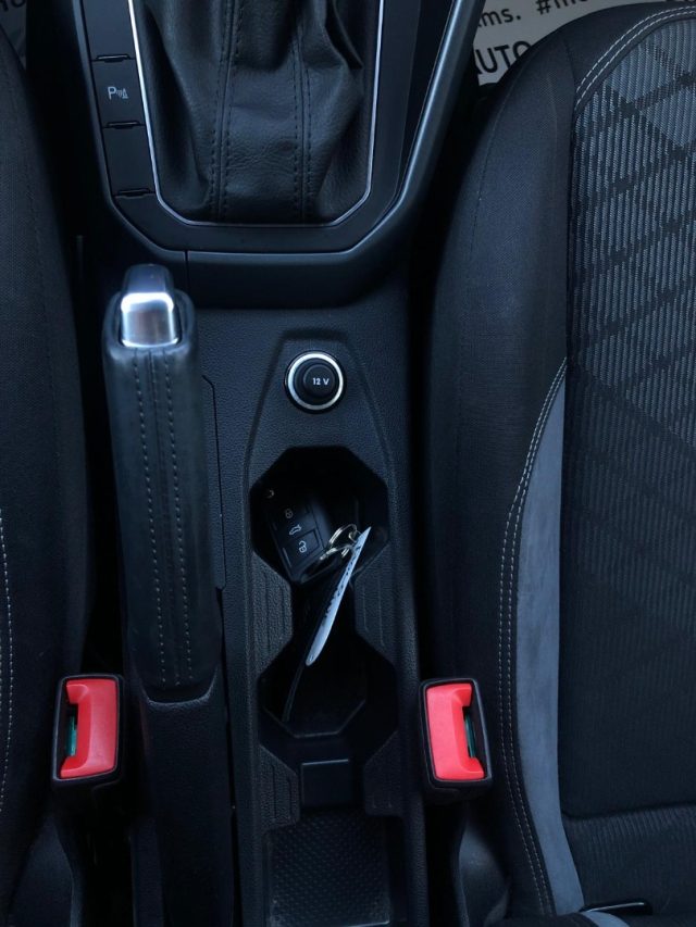 VOLKSWAGEN Polo usata, con Sensore di luce