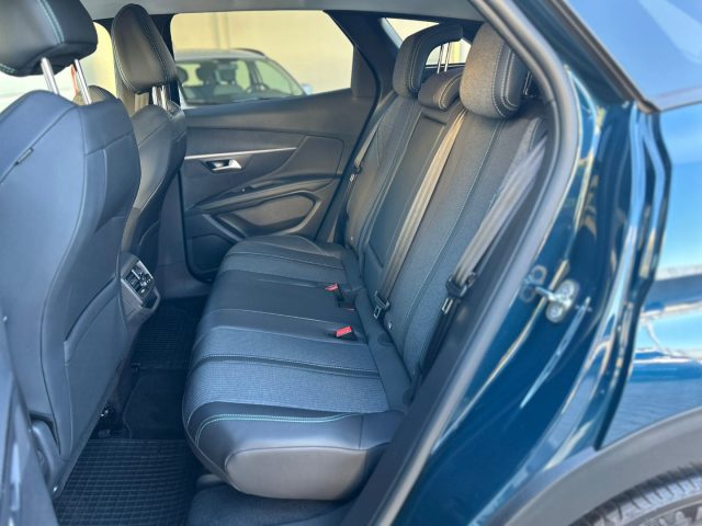 PEUGEOT 3008 usata, con USB