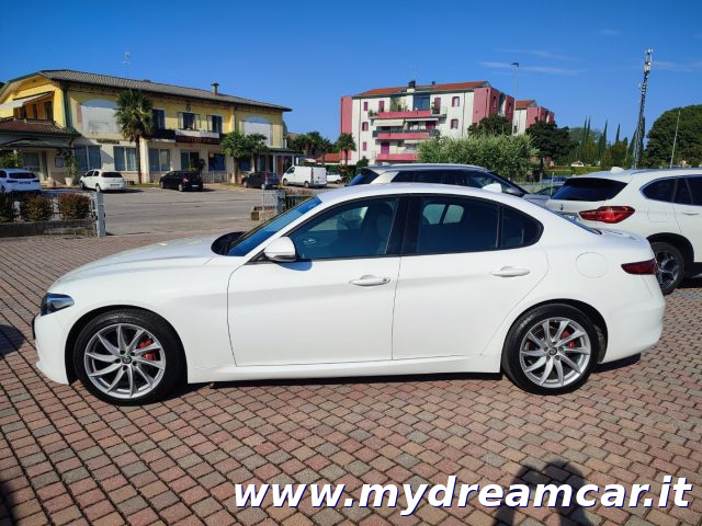 ALFA ROMEO Giulia usata, con Autoradio