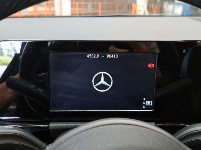 MERCEDES-BENZ GLA 180 usata, con Airbag Passeggero