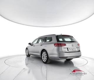 VOLKSWAGEN Passat usata 3