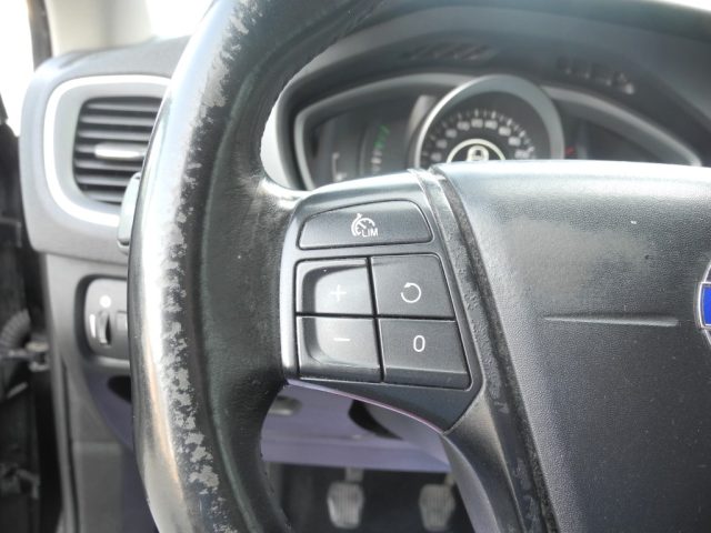 VOLVO V40 usata 33