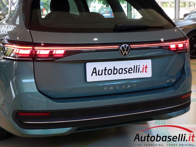 VOLKSWAGEN Passat usata, con MP3