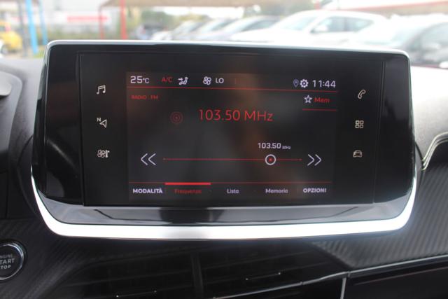 PEUGEOT 2008 usata, con Specchietti laterali elettrici