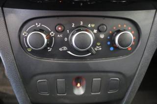 DACIA Logan usata, con Bluetooth