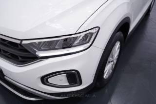VOLKSWAGEN T-Roc usata 29