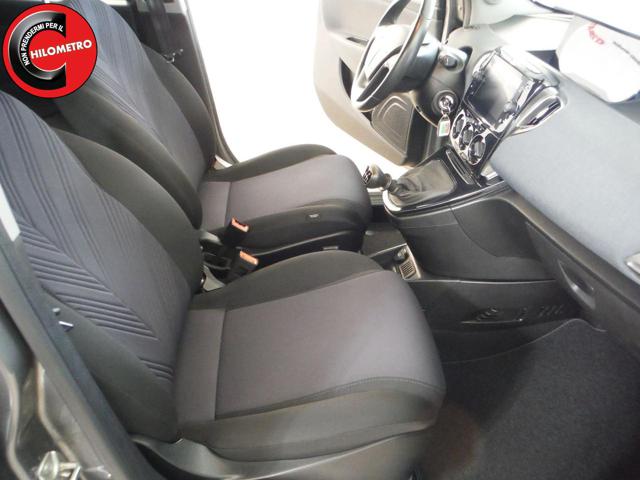 LANCIA Ypsilon usata, con ESP