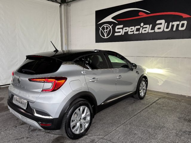 RENAULT Captur usata, con Autoradio