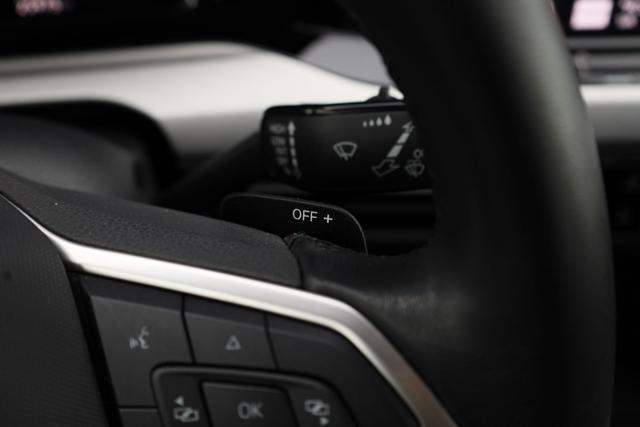 VOLKSWAGEN Golf Variant usata, con Volante in pelle