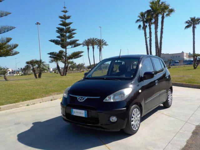 HYUNDAI i10 usata, con Airbag
